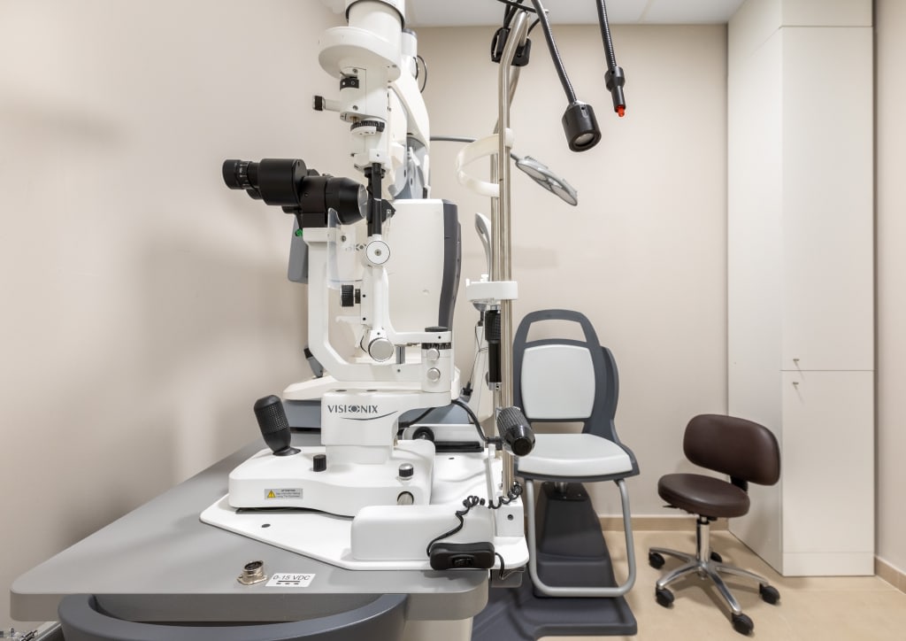 Tienda Óptico C.C. CARREFOUR CAMAS - C/POETA MUÑOZ SAN ROMAN S/N 41900 CAMAS interior