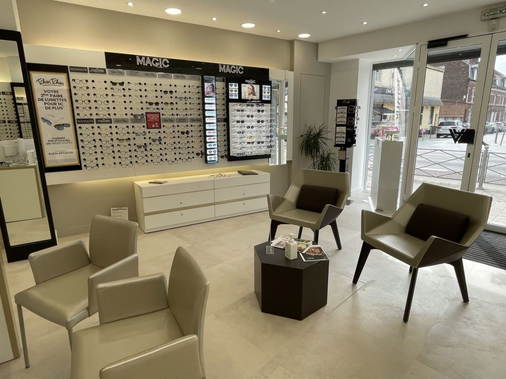 Magasin Opticien 278 avenue de Dunkerque 59130 LAMBERSART intérieur