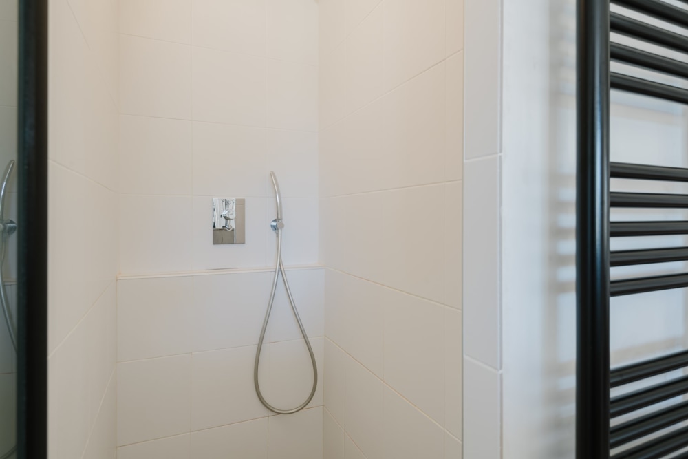 Photographs of Mas des Bleuets villa in Provence - Image 27 of 44