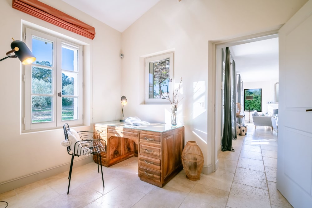 Photographs of Mas des Rabassiers villa in Provence - Image 13 of 32