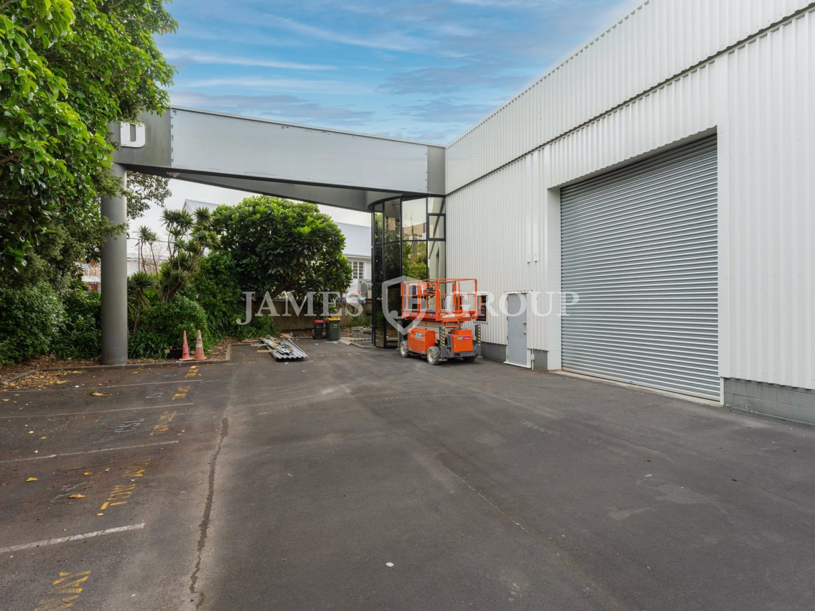 Prime Industrial Unit With Functional Layout