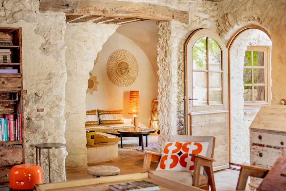 Photographs of Le Mas d’Or villa in Provence - Image 12 of 38