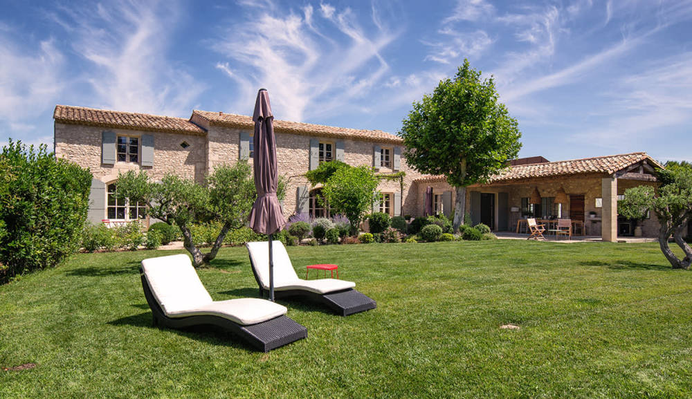 Photographs of Mas de Isa villa in Provence - Image 5 of 41
