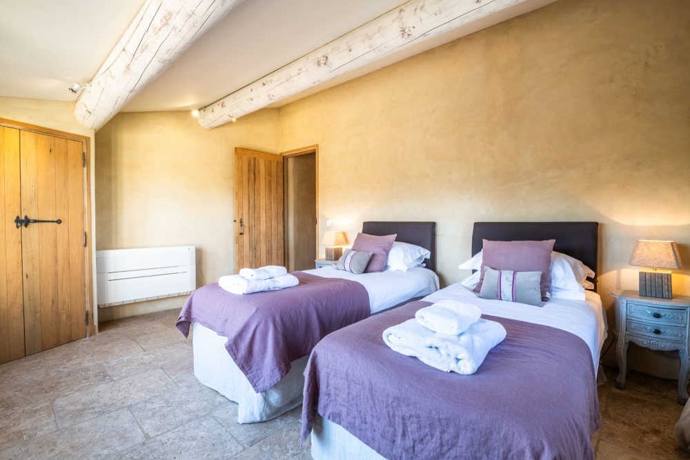 Photographs of Mas du Milan villa in Provence - Image 22 of 50