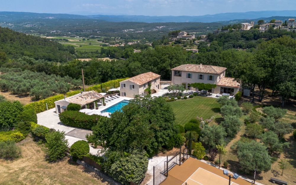 Photographs of Bastide de Blanche villa in Provence - Image 1 of 60