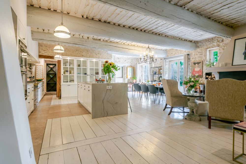 Photographs of Mas Hortensia villa in Provence - Image 6 of 46