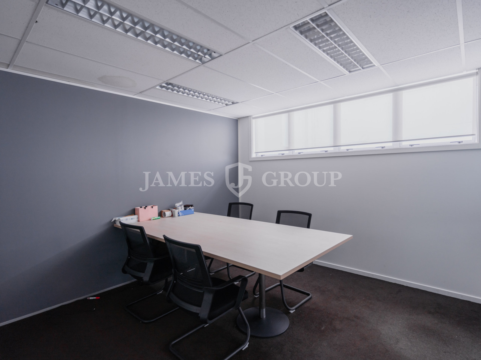 Sleek Parnell Office