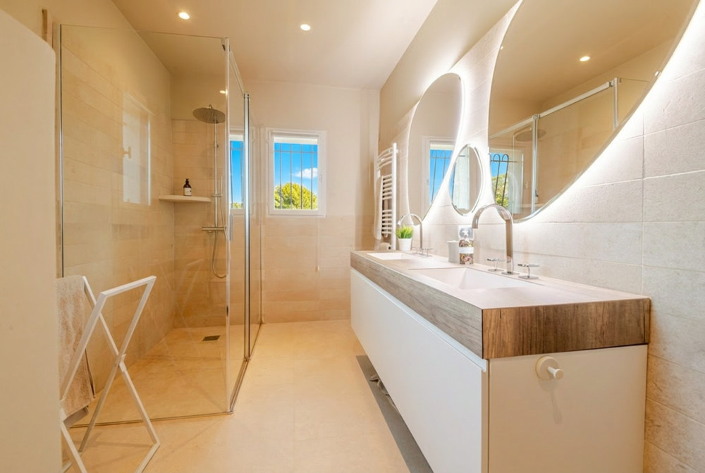 Photographs of Mas des Sources villa in Provence - Image 27 of 41