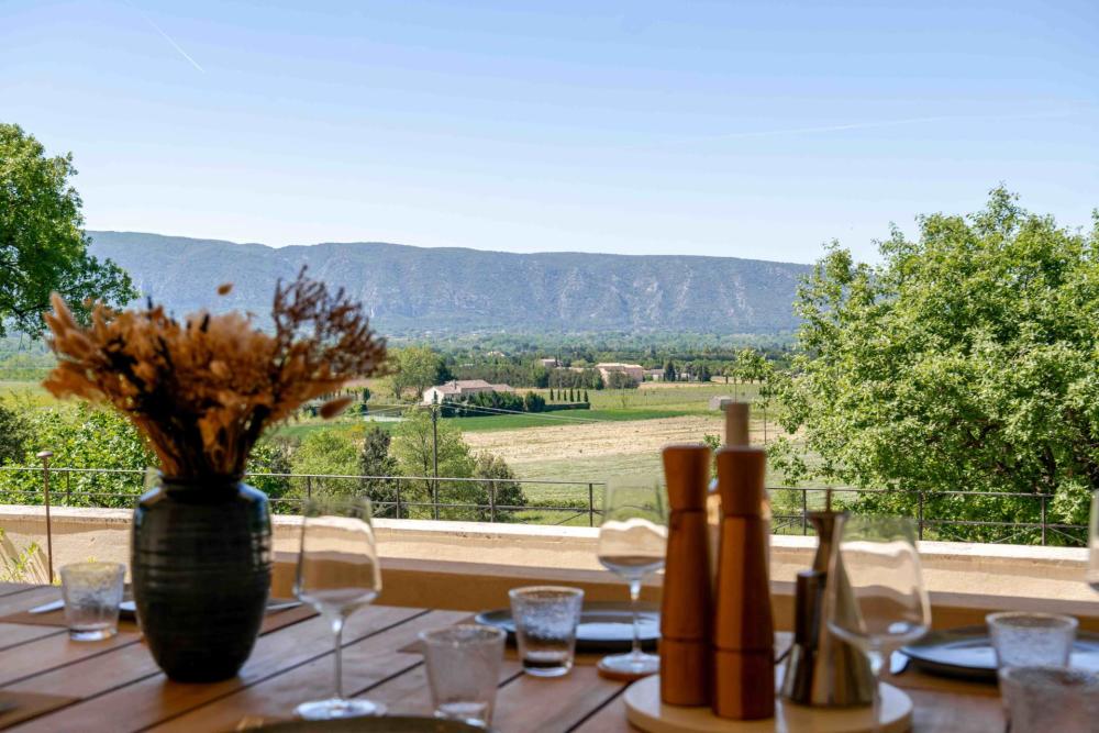 Photographs of A l’ombre des Chênes villa in Provence - Image 2 of 35
