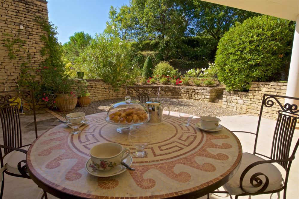 Photographs of A Laise en Provence villa in Provence - Image 7 of 25