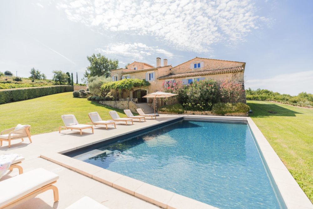 Photographs of New! Mas de la Lyre villa in Provence - Image 4 of 46