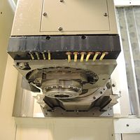 CNC Vertical Machining Centre-DMG Deckel-Maho - Image 8