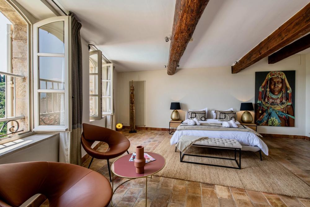 Photographs of Mas de la Reine villa in Provence - Image 28 of 41