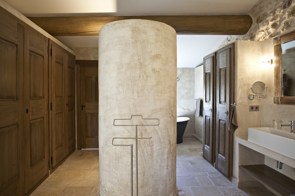 Photographs of Bastide du Calavon villa in Provence - Image 21 of 57