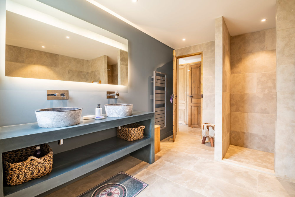 Photographs of Mas Mirabelle villa in Provence - Image 16 of 43