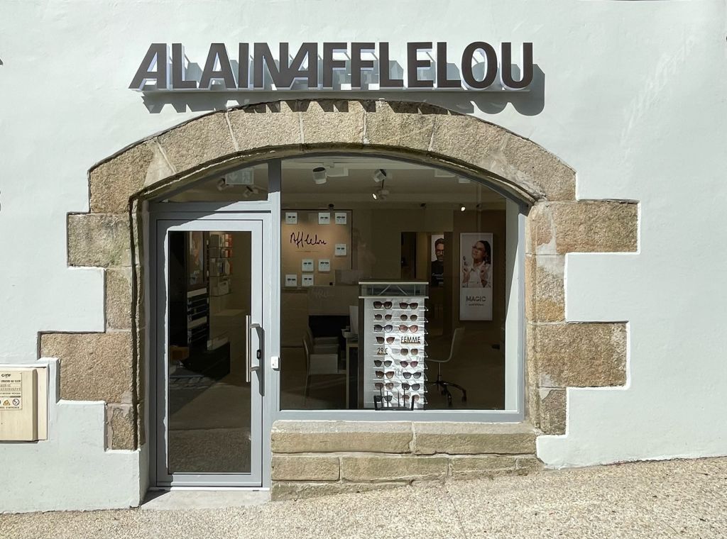 Magasin Opticien 1 Grande rue 29150 CHÂTEAULIN