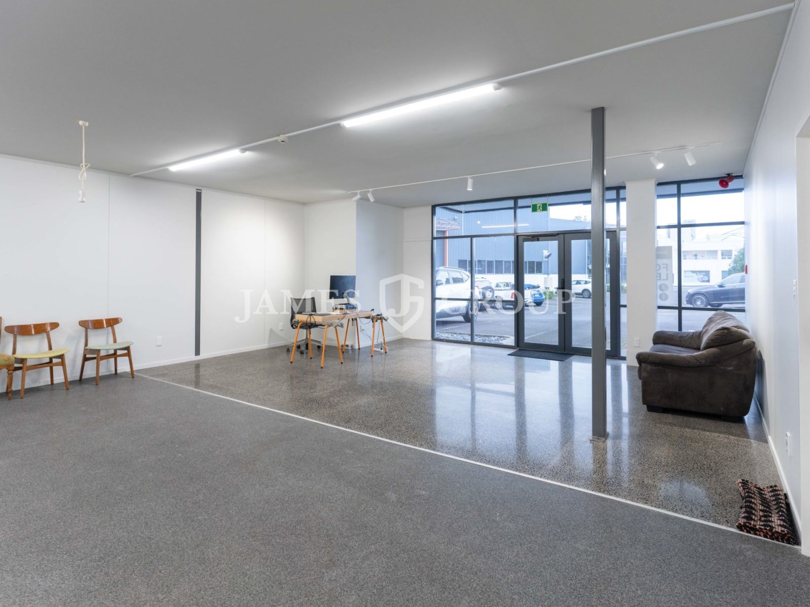 Rare Pristine Open Plan Space In Kingsland