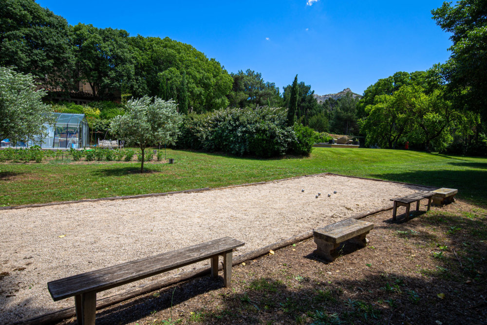 Photographs of Mas de Gavon villa in Provence - Image 13 of 32