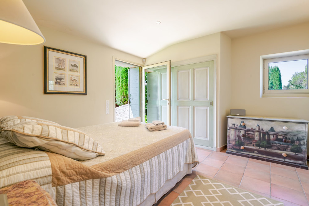 Photographs of Mas de Ribe villa in Provence - Image 39 of 50
