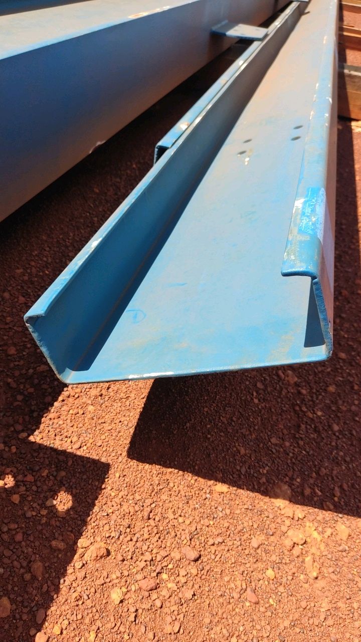 Lot of Metal Structures Conveyors / Street 3 / BOX D6