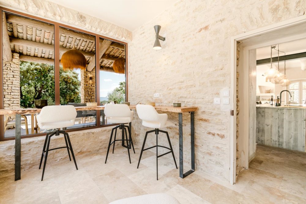 Photographs of Le Hameau de Sénanque villa in Provence - Image 13 of 60