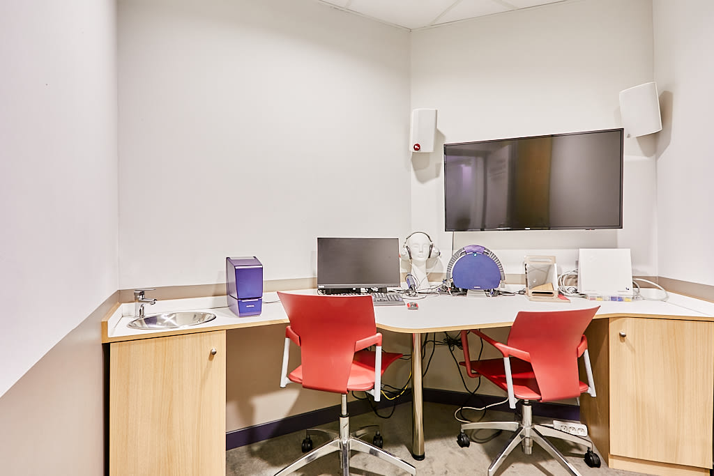 Tienda Óptico C.C. ISLAZUL - C/ CALDERILLA  1 28054 Madrid interior