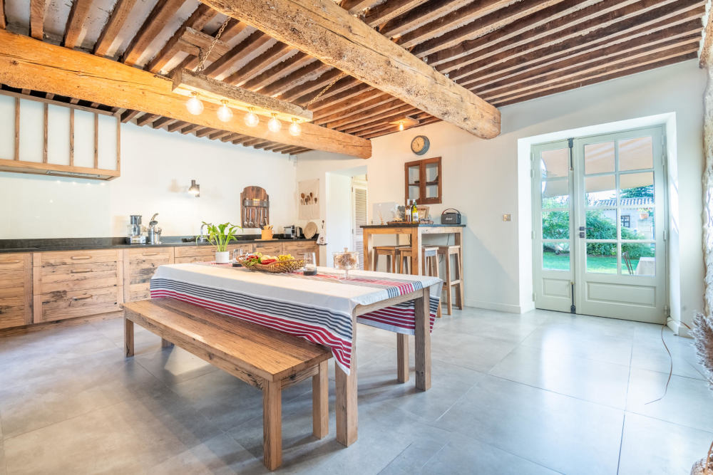 Photographs of Mas du Menuisier villa in Provence - Image 9 of 45