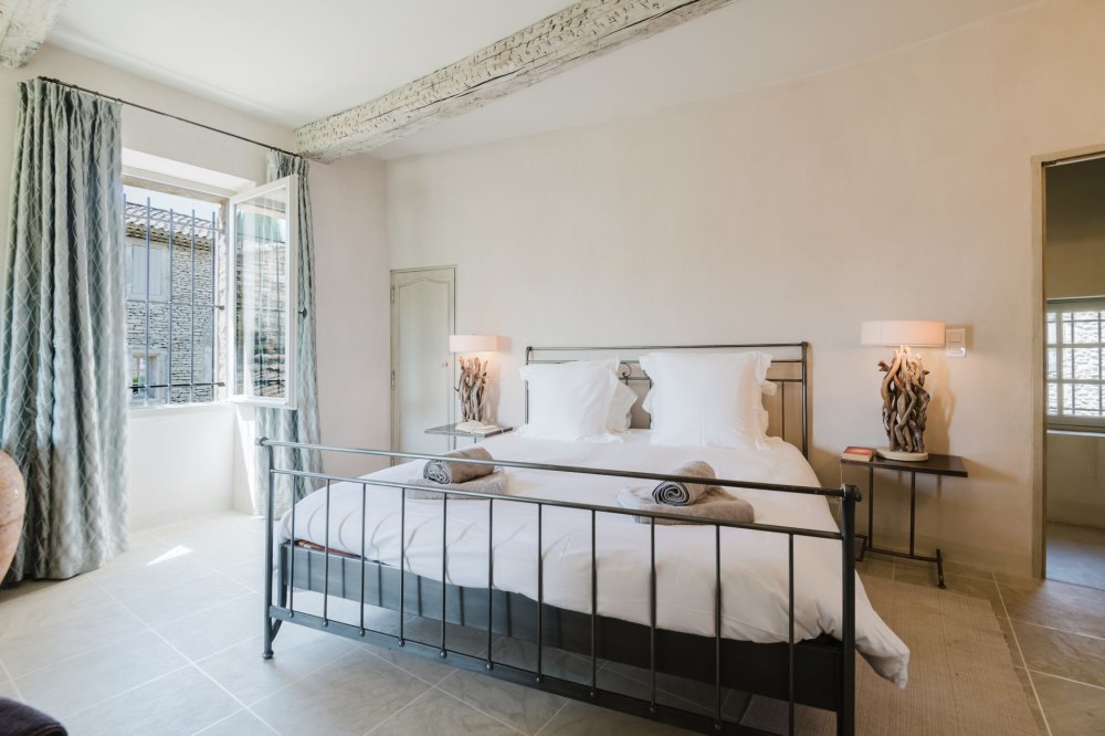 Photographs of Mas la Bergerie de Cabrieres villa in Provence - Image 46 of 56