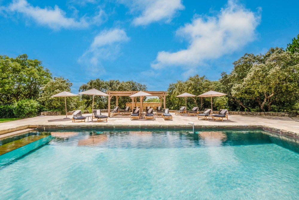 Photographs of Le Hameau de Sénanque villa in Provence - Image 16 of 60