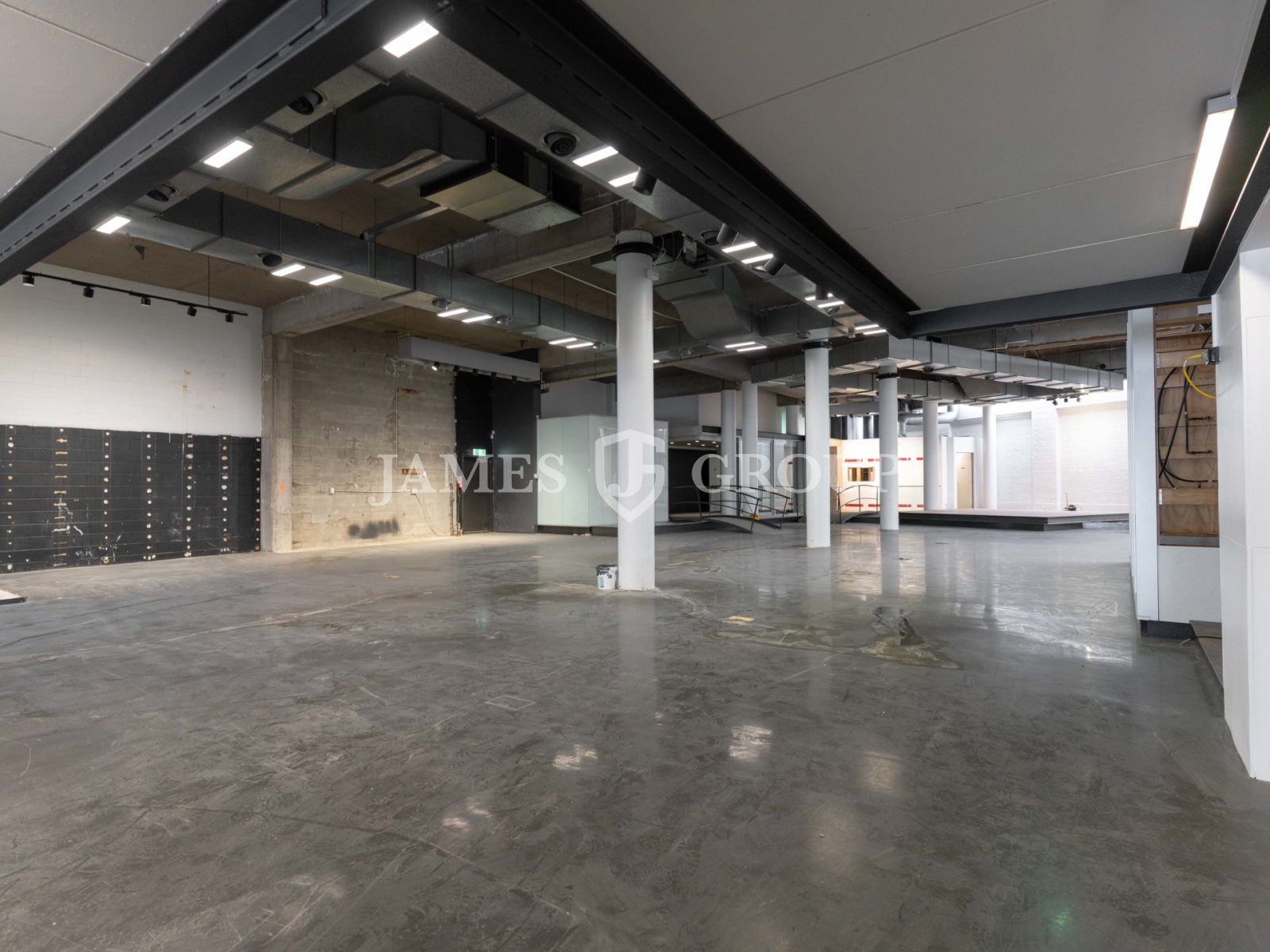 Road Front High End Showroom