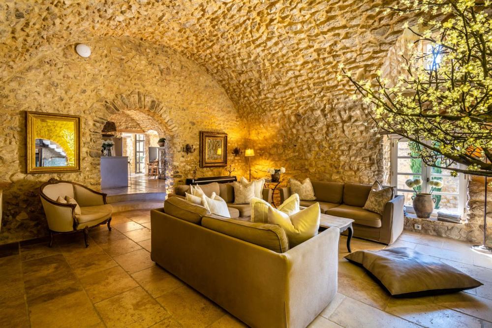 Photographs of Mas des Gardois villa in Provence - Image 17 of 58