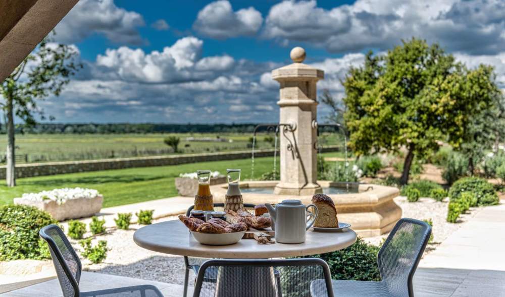 Photographs of Mas de l’Atlas villa in Provence - Image 5 of 45