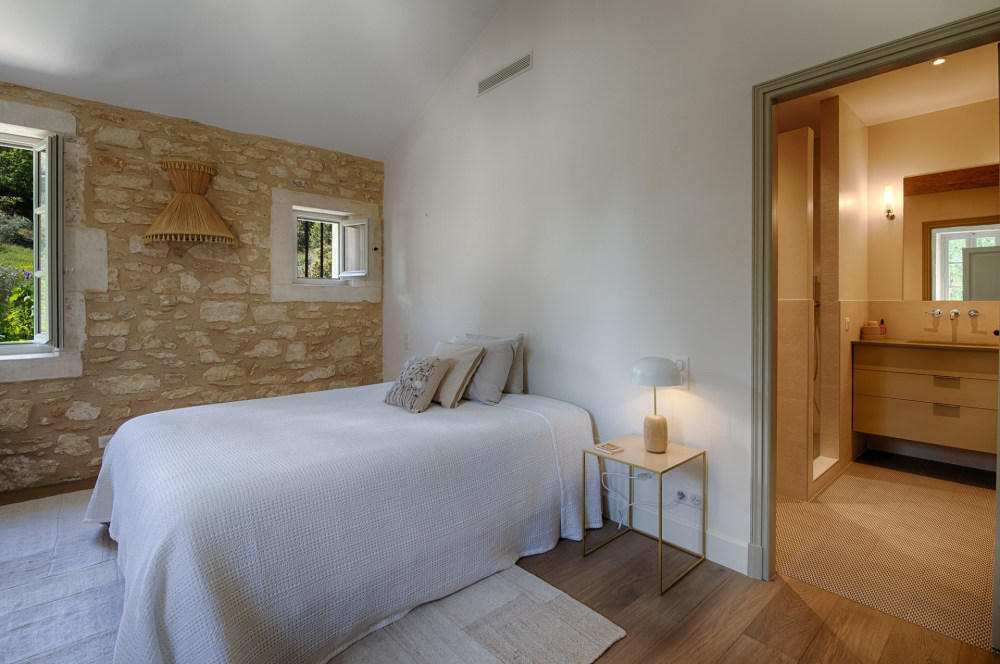 Photographs of Mas Daudet villa in Provence - Image 26 of 40