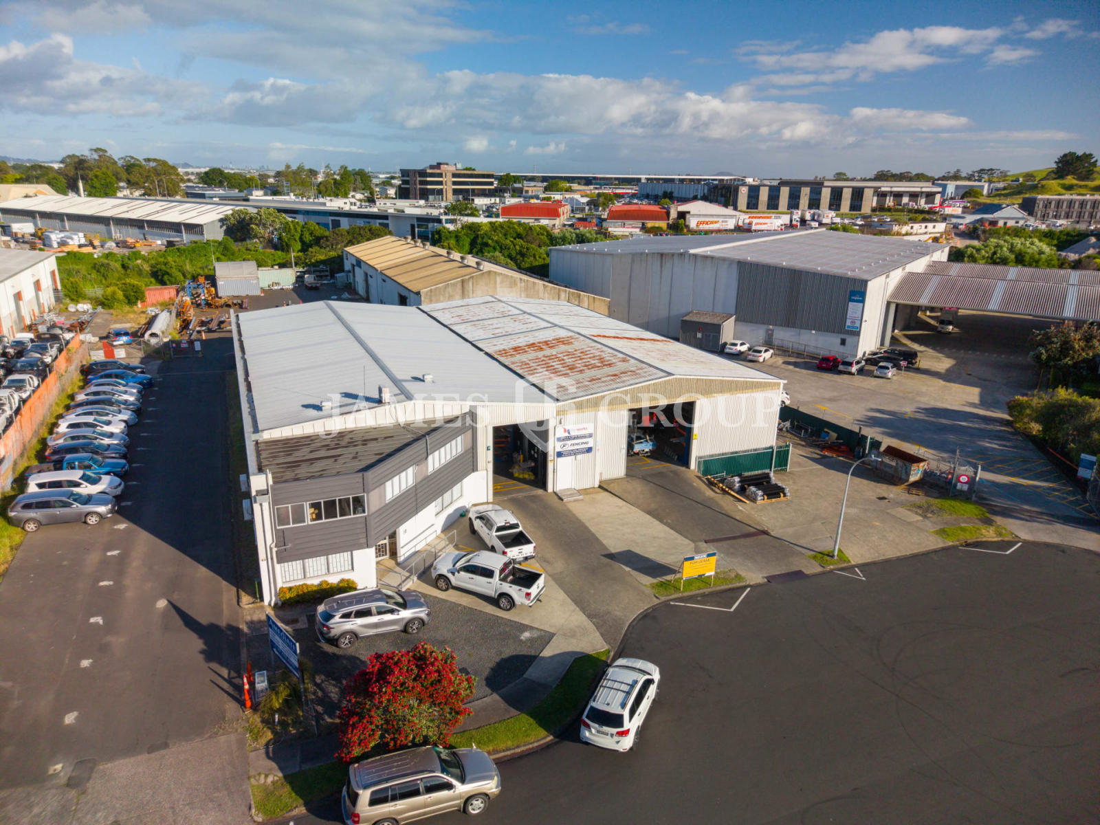 Cost-effective With Dual Access & Yard | 1,291m²