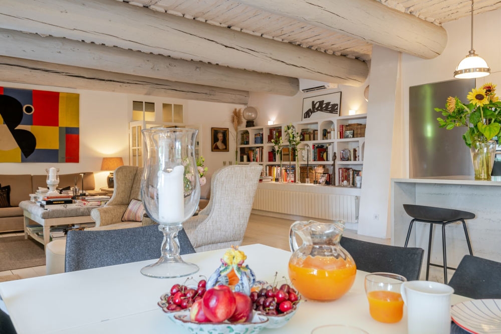 Photographs of Mas Hortensia villa in Provence - Image 9 of 46