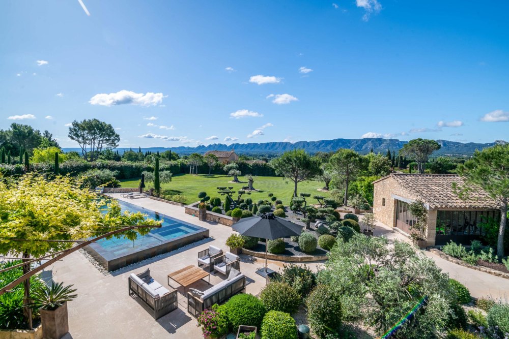 Photographs of Mas la Boheme villa in Provence - Image 3 of 44