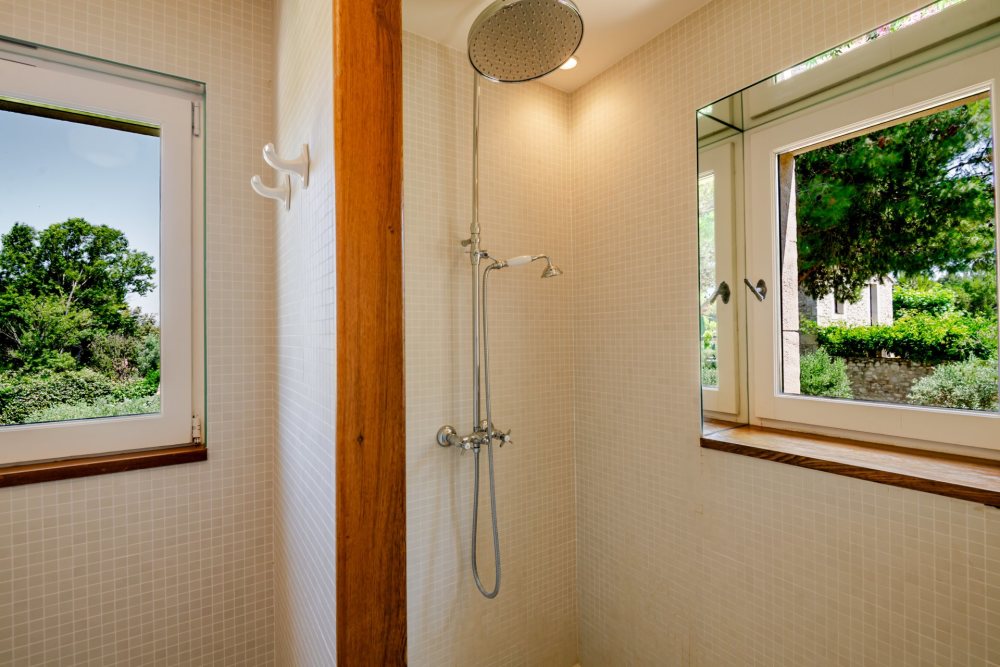 Photographs of Mas des Agapanthes villa in Provence - Image 24 of 41