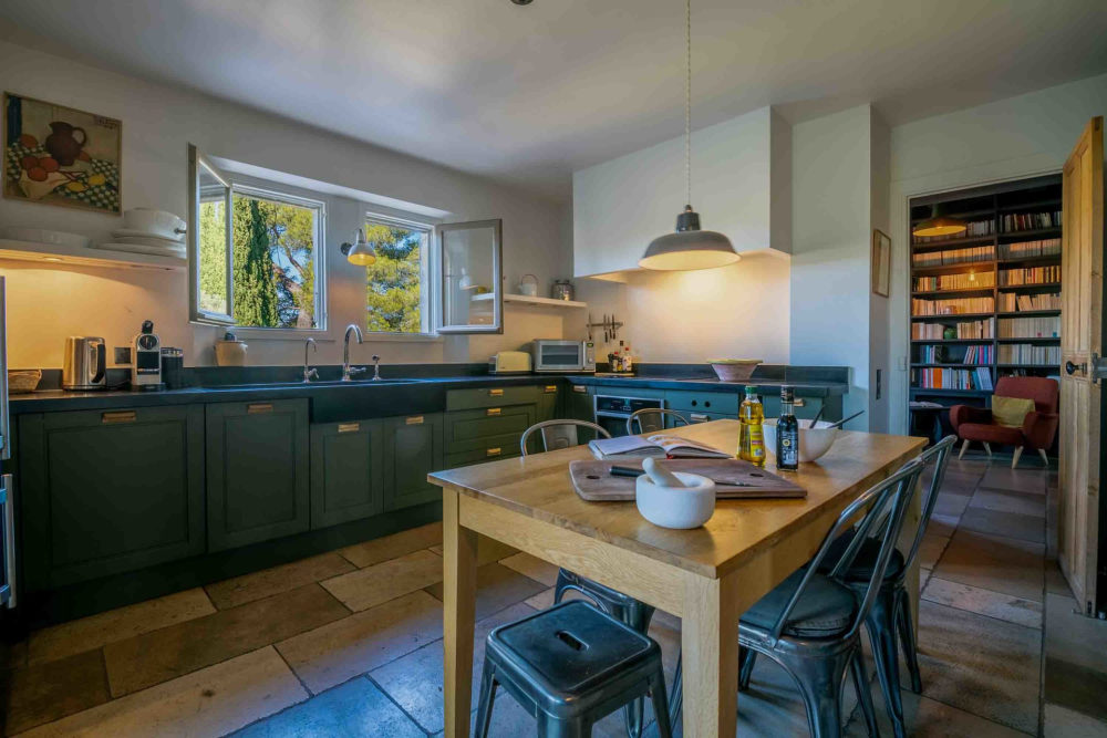 Photographs of Mas du Lac villa in Provence - Image 12 of 56