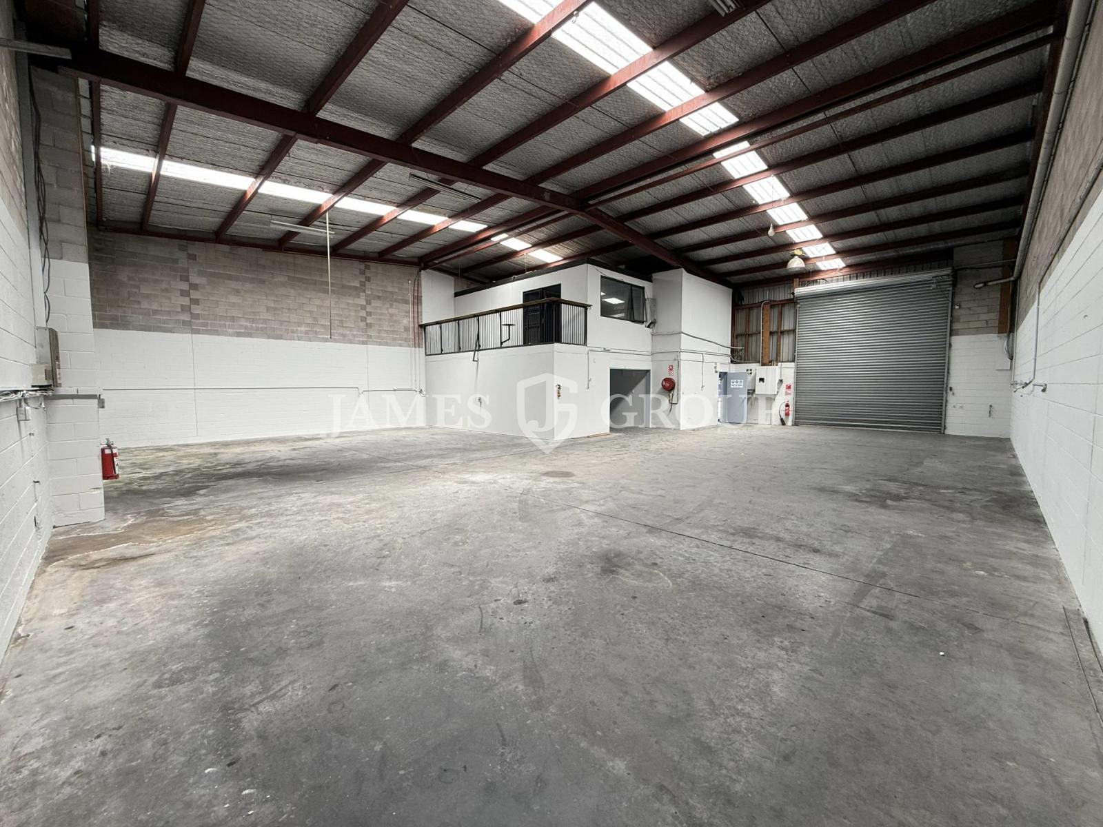 Freshly Refurbished Unit In Central East Tamaki