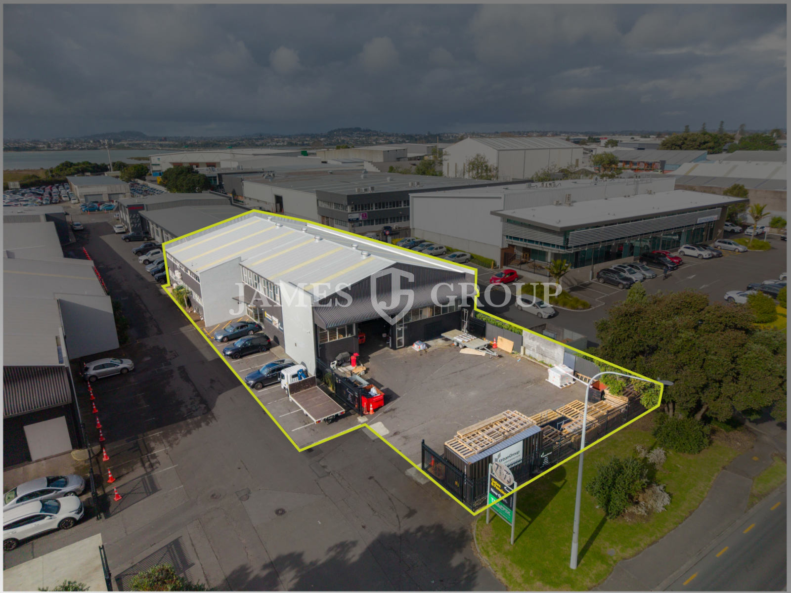 1,122m² Warehouse & Yard | Patiki Road