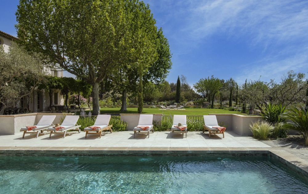Photographs of Bastide de Coussoul villa in Provence - Image 32 of 41