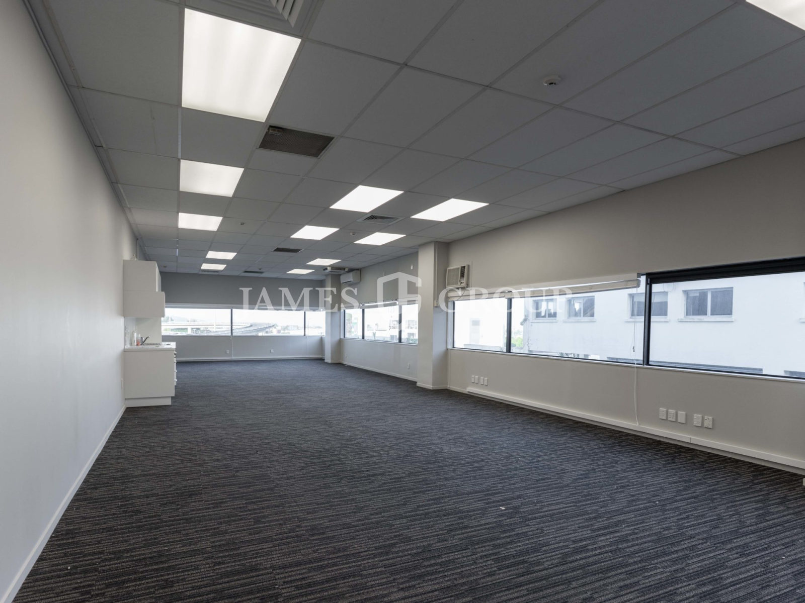 Available Now: 170m² Office With 3 Car Parks