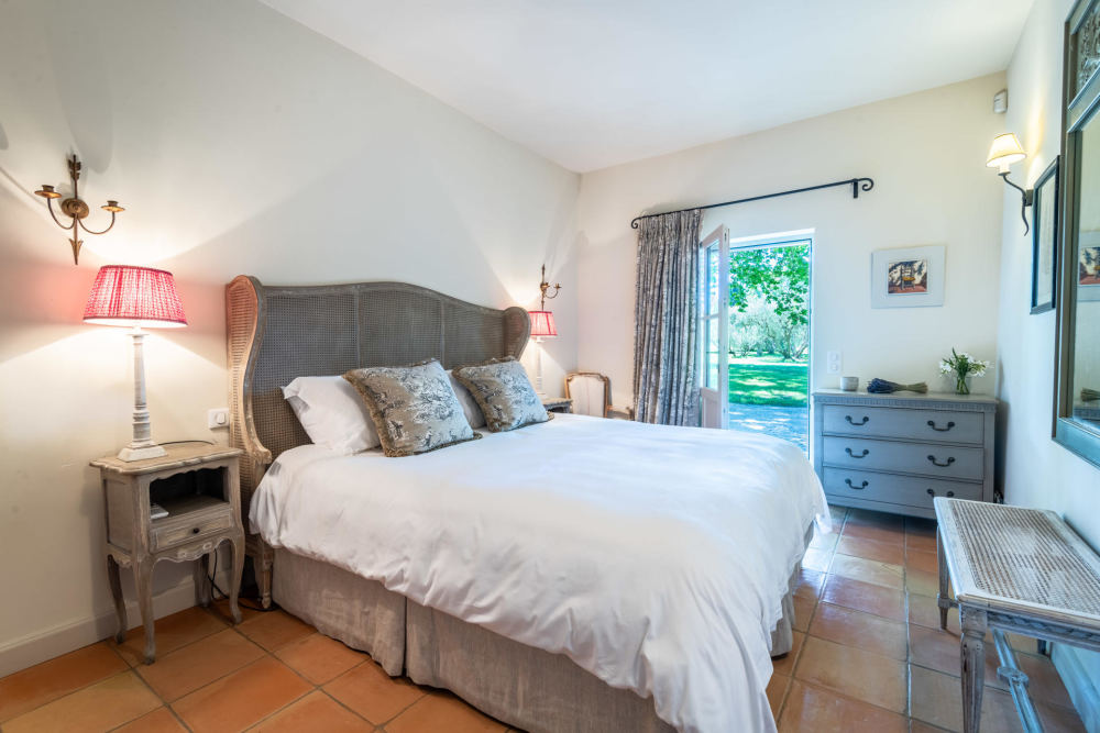 Photographs of Mas du Cardinal villa in Provence - Image 38 of 49