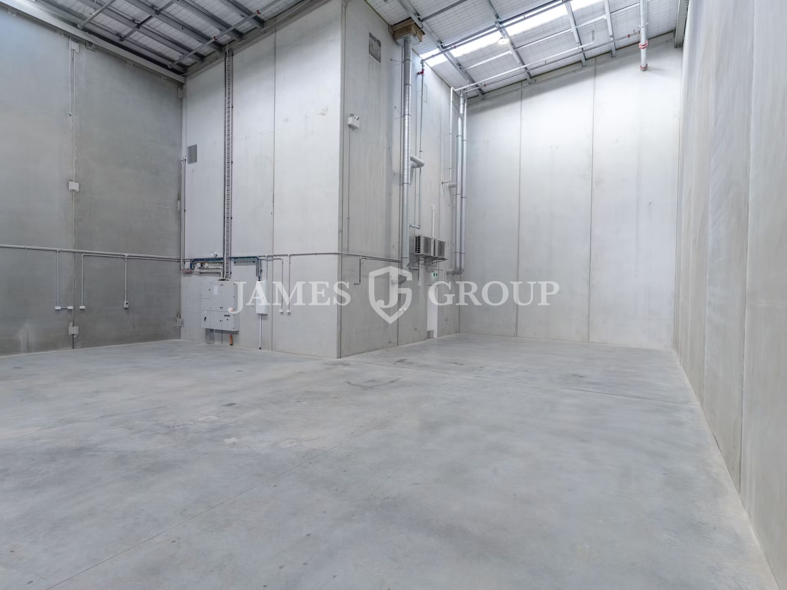 Near New Industrial | 12 Metre Stud Height