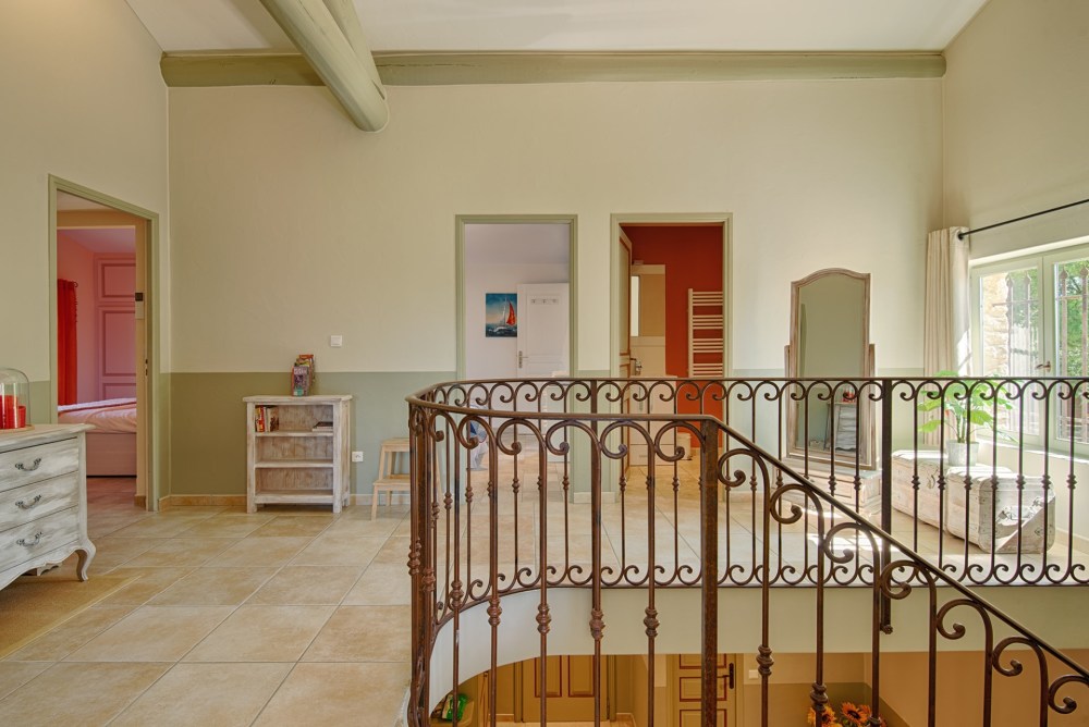 Photographs of Le Mas de la Route Neuve villa in Provence - Image 18 of 45