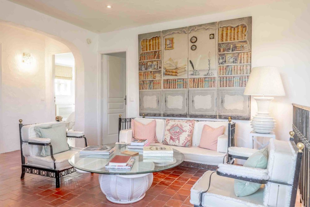 Photographs of Mas Provencal villa in Provence - Image 21 of 38