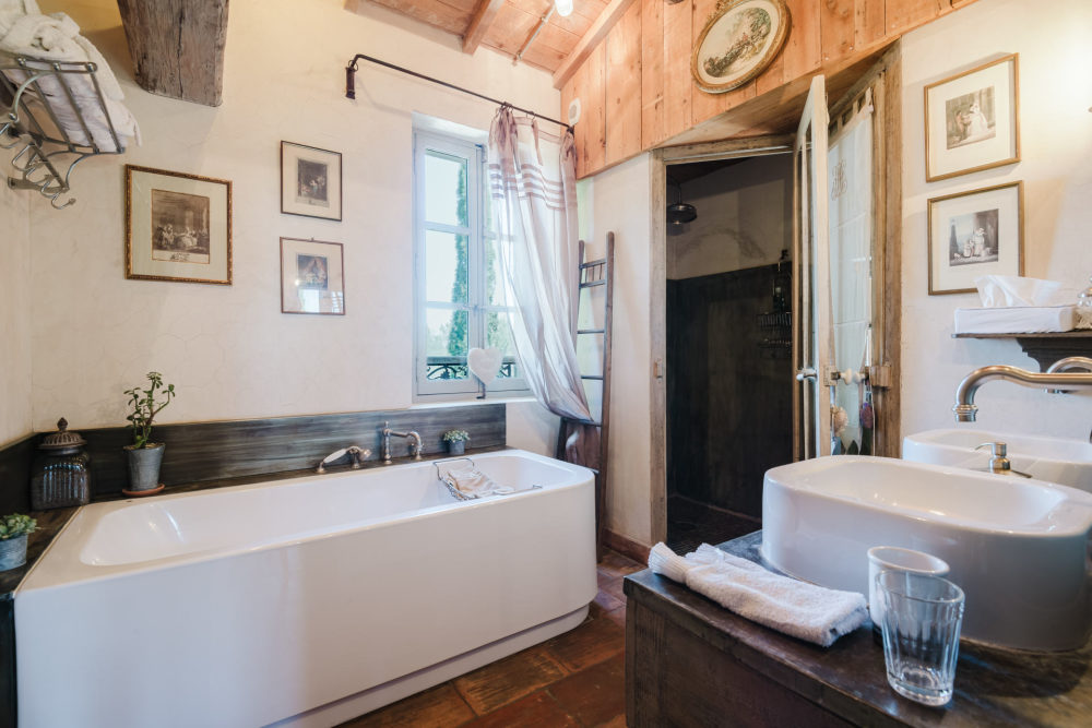 Photographs of Le Mas d’Eygalieres villa in Provence - Image 33 of 60