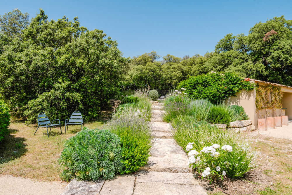 Photographs of Mas Ambre villa in Provence - Image 48 of 51