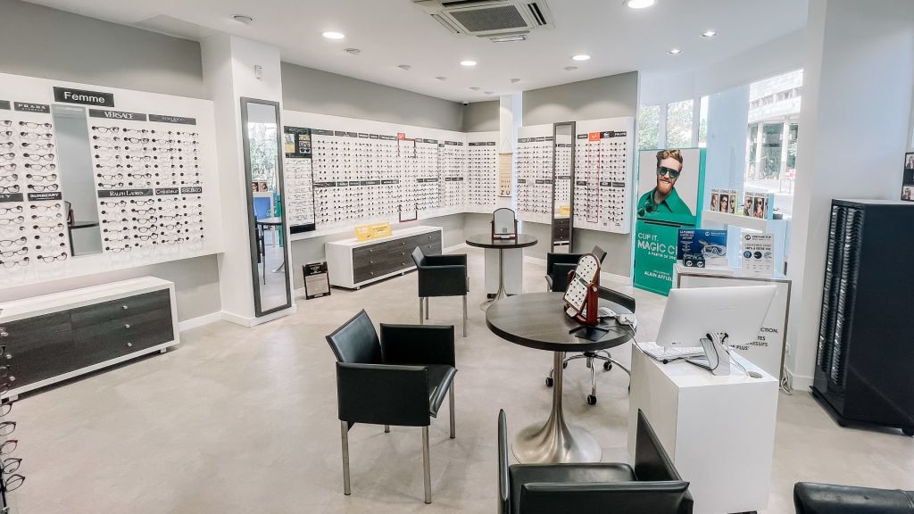 Magasin Opticien 42 place Ottina 69800 SAINT-PRIEST intérieur