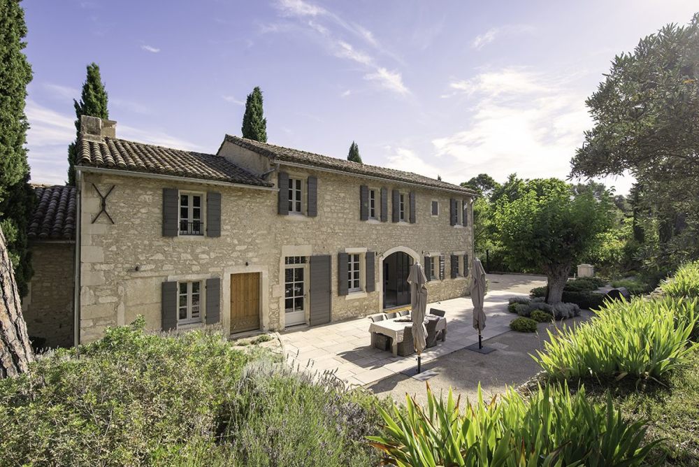 Photographs of Mas Daudet villa in Provence - Image 1 of 40